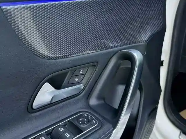 MERCEDES-BENZ CLASS A