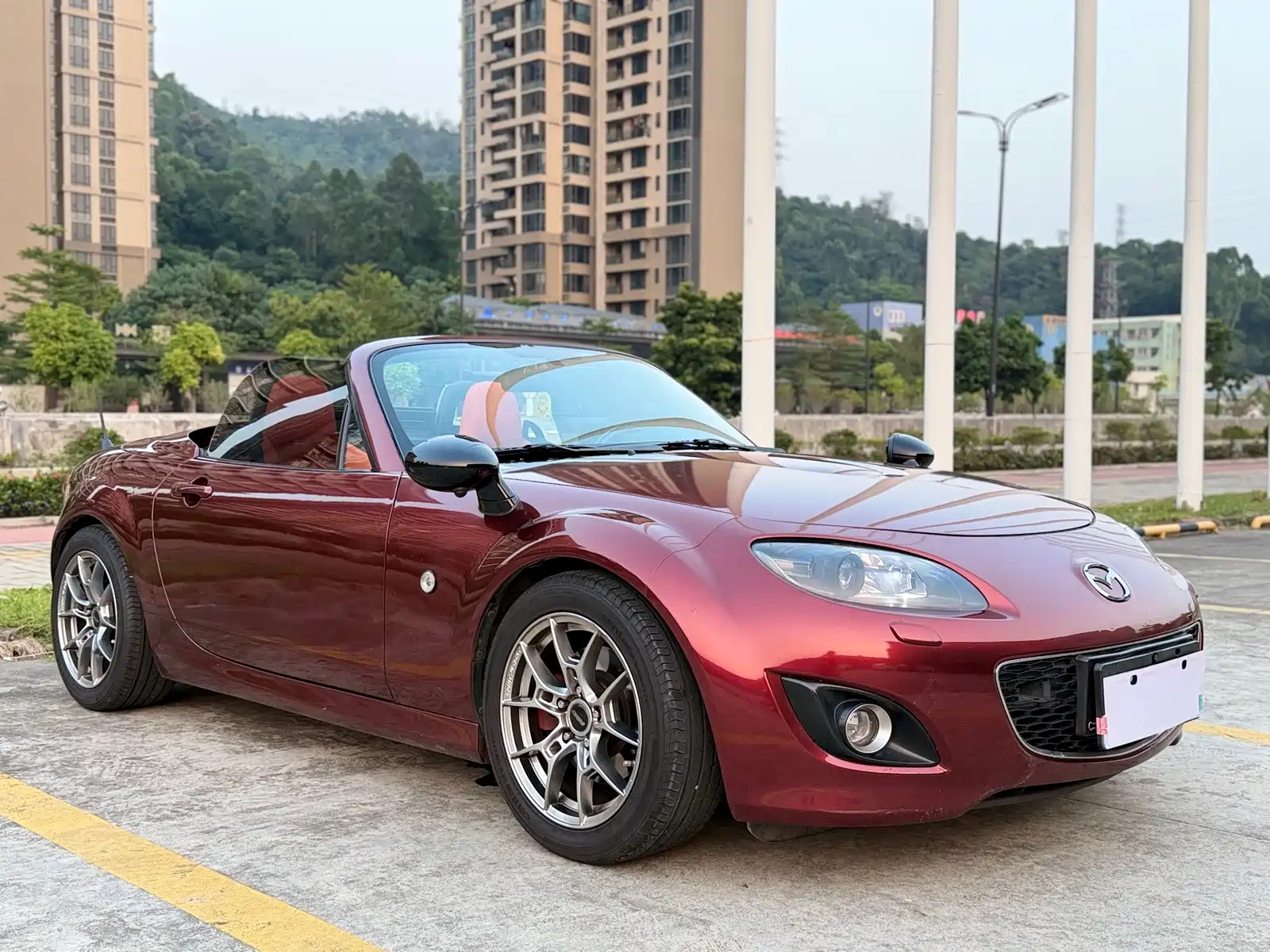 Фото 3 - Mazda MX-5