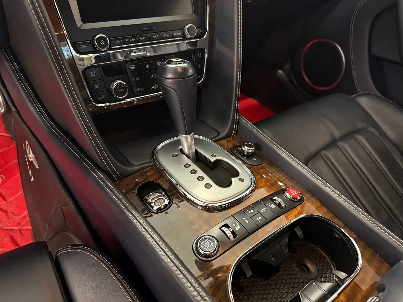 Bentley Continental 2012 4.0T GT V8 фото 6