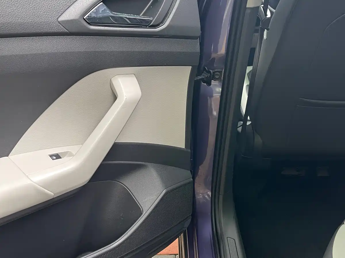 Volkswagen T-Cross 2019 280TSI DSG Comfort Edition фото 12