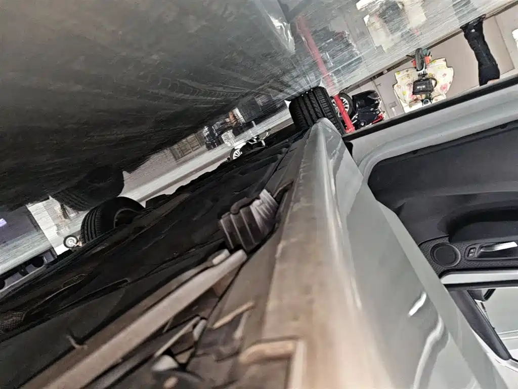 BMW 2 Series Touring 2016 218i Leading фото 22