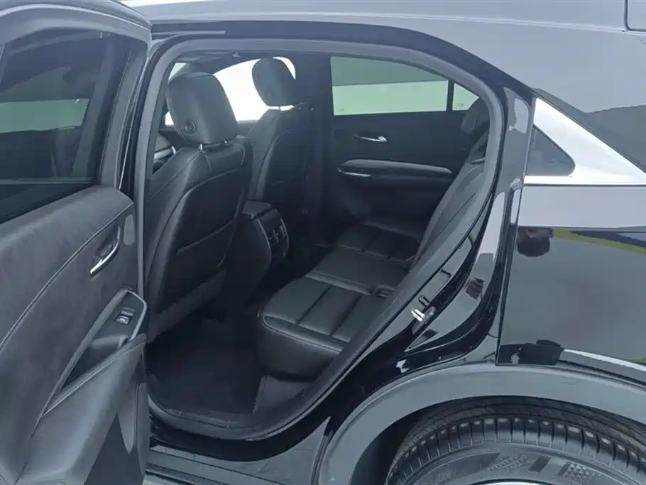 Cadillac XT4 2020 Facelift 28T 2WD Leading фото 11