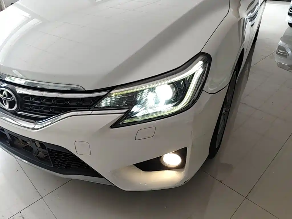 Toyota Reiz 2016 2013 2.5V Premium Edition