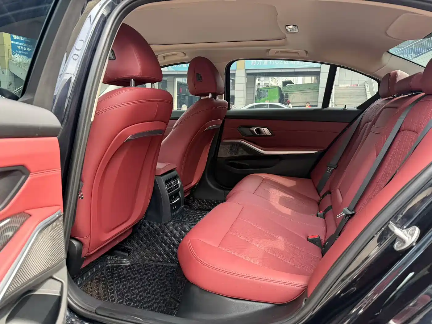 BMW 3 Series 2023 325Li M Sport Package фото 8