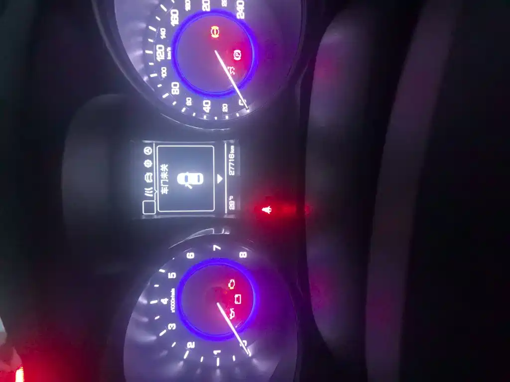 Фото 9 - Changan CS35