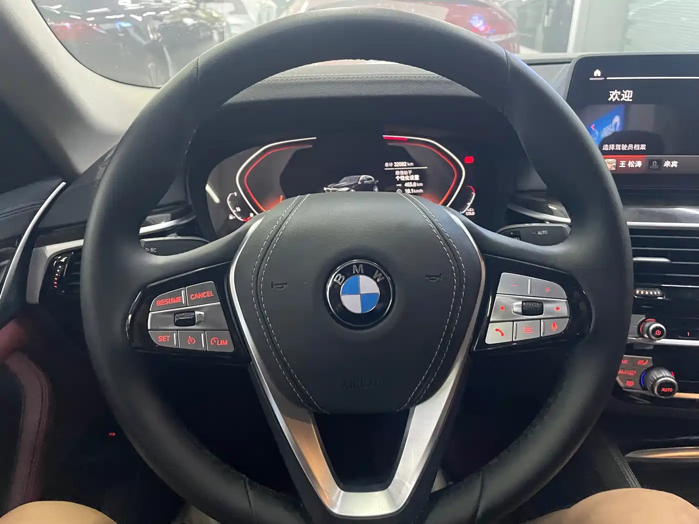 Фото 16 - BMW 5 Series