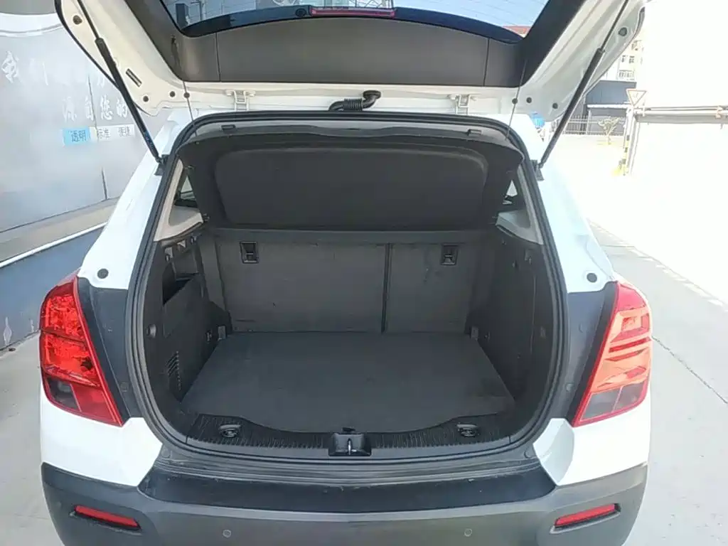 Фото 19 - Chevrolet Trax