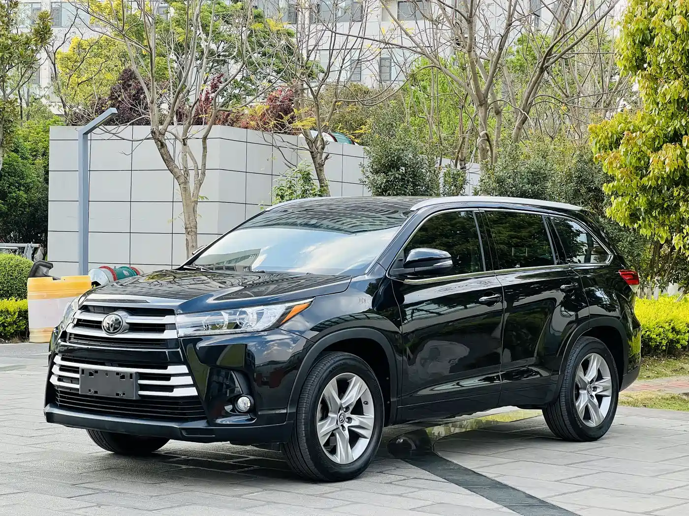 TOYOTA HIGHLANDER