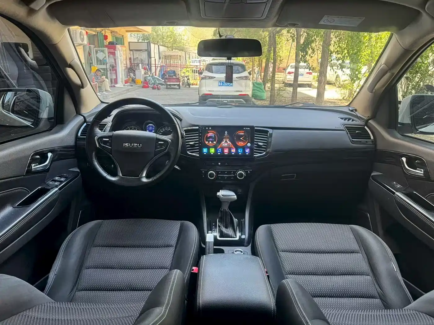 Isuzu mu-X Ranger 2022 2020 Model 1.9T Diesel Automatic 4WD Premium Edition 5-Seater China VI