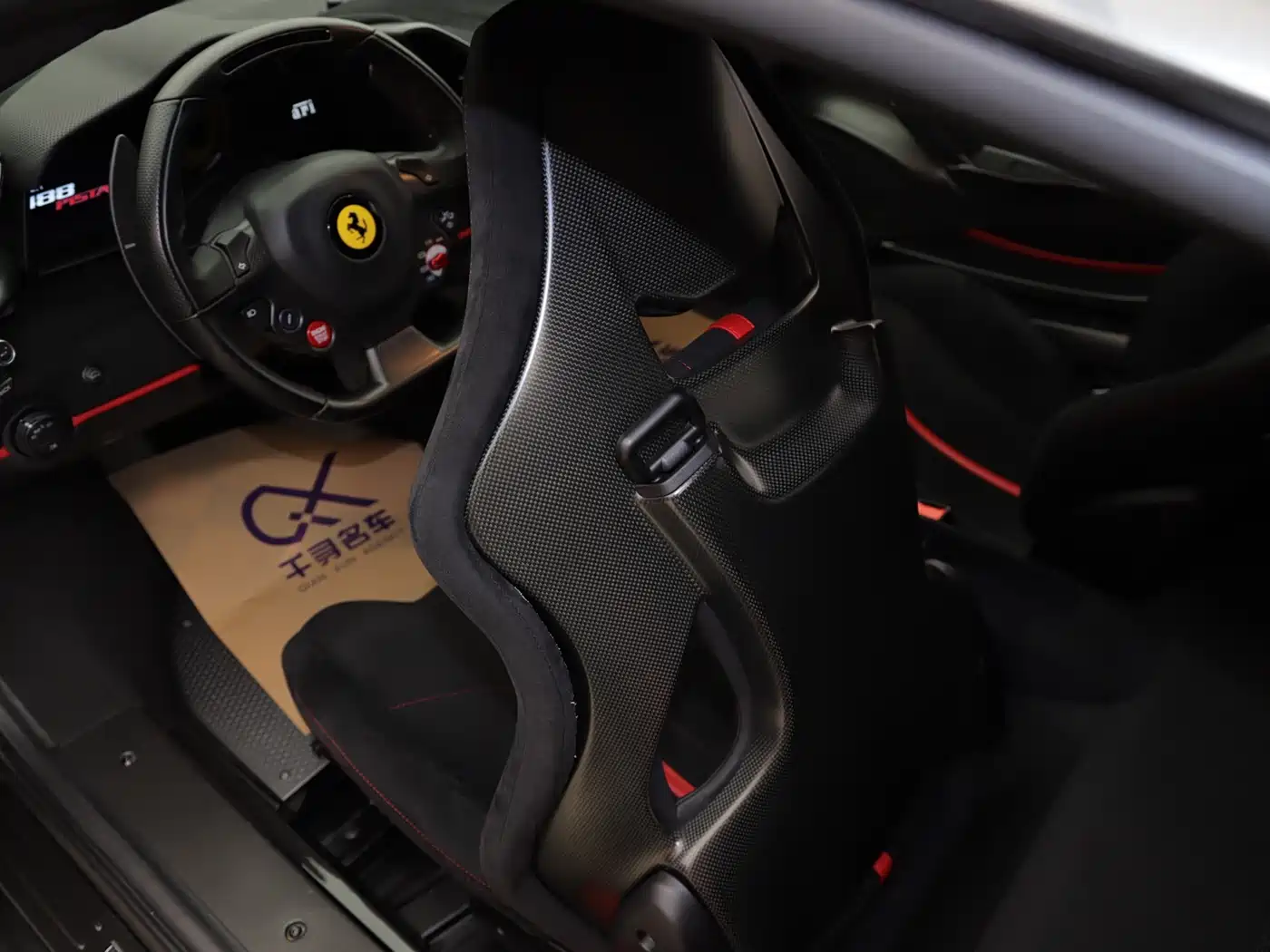 Ferrari 488 2018 488 Pista фото 16