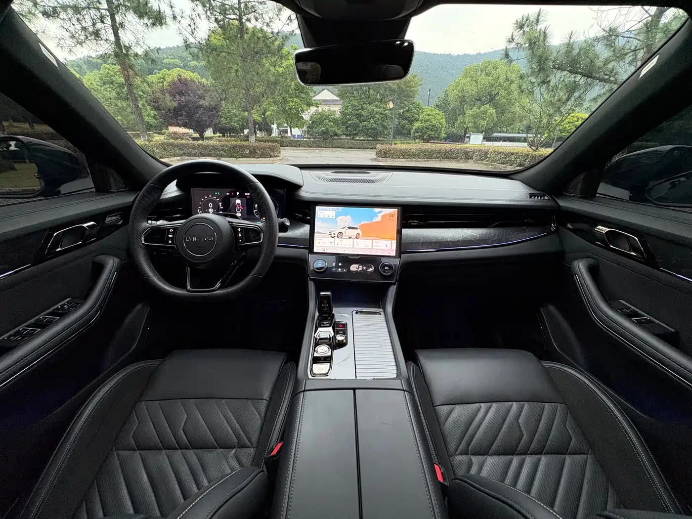 Lynk & Co 09 EM-P 2021 2.0T PHEV Ultra 6-seater фото 12