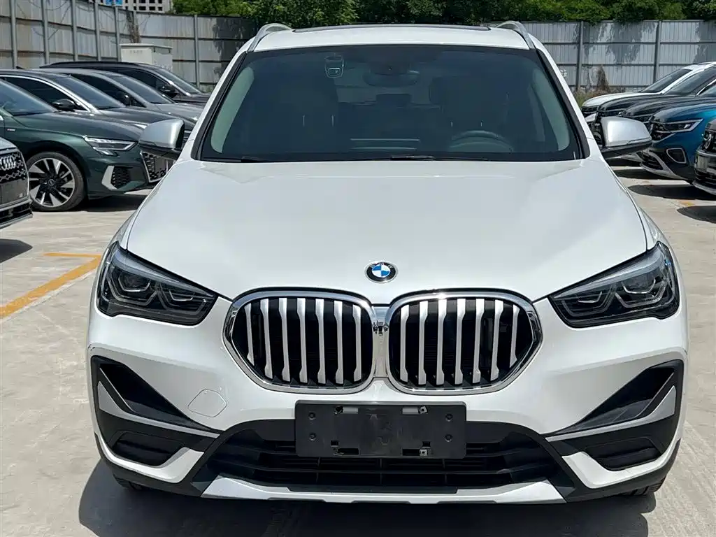 BMW X1 2022 sDrive20Li Fashion фото 9
