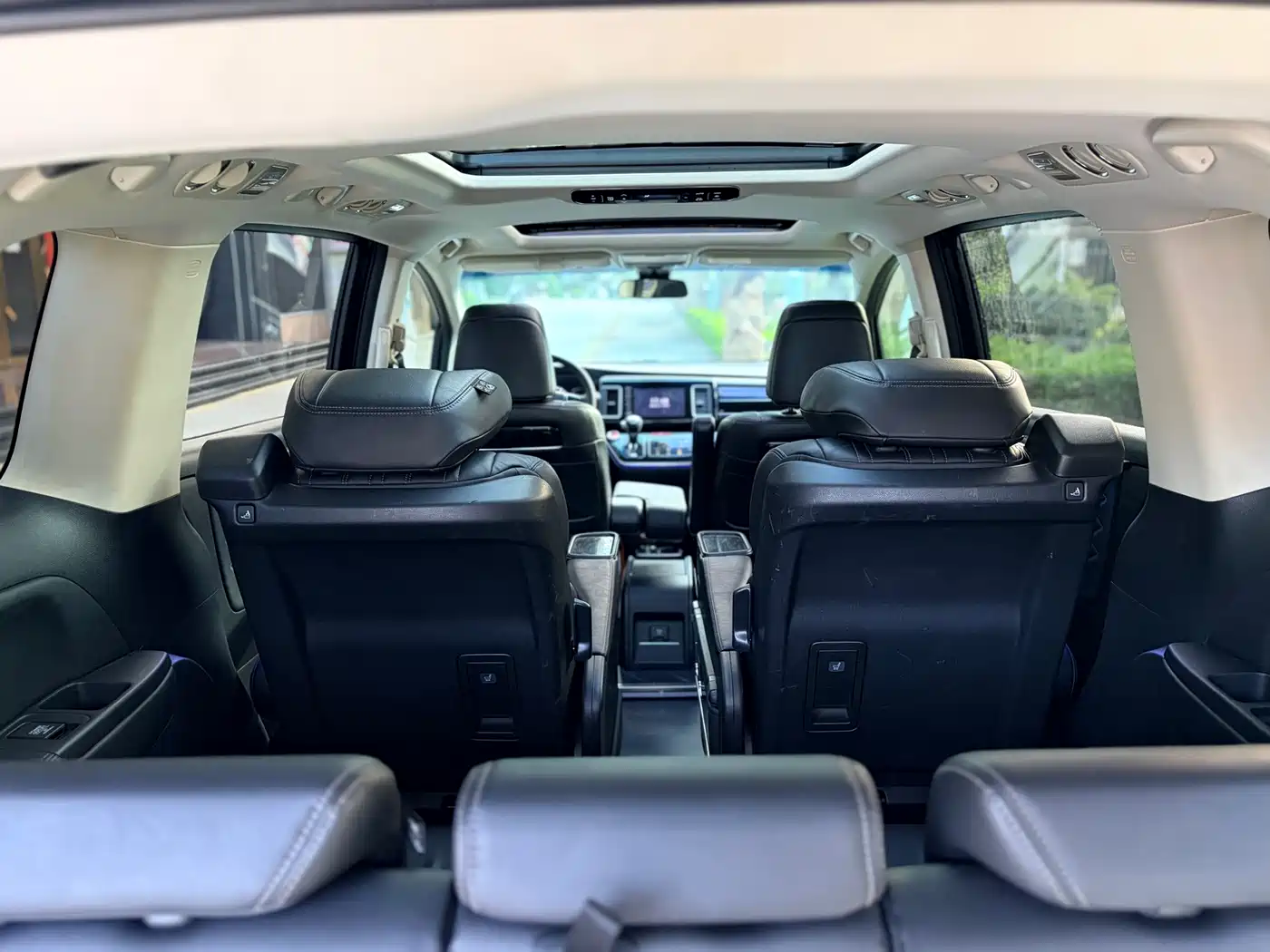 Honda Elysion 2019 2.0L Hybrid Supreme Edition фото 14