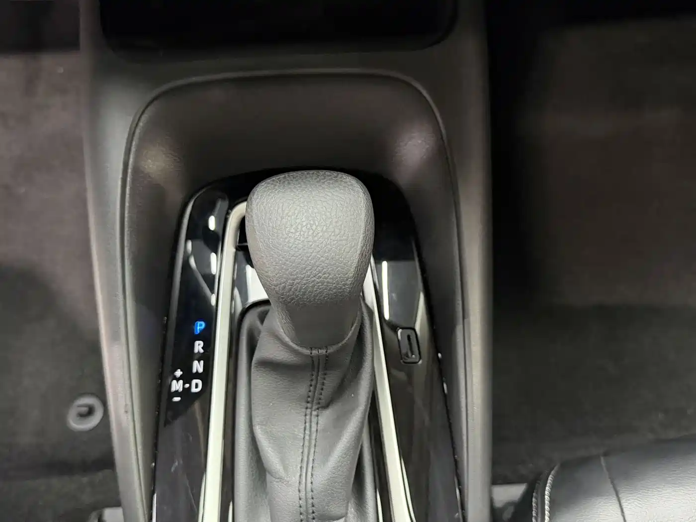 Toyota Corolla 2021 TNGA 1.5L CVT Elite Edition фото 12