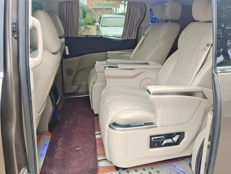 Buick GL8 2015 2.4L Luxury Business Exclusive Edition фото 11