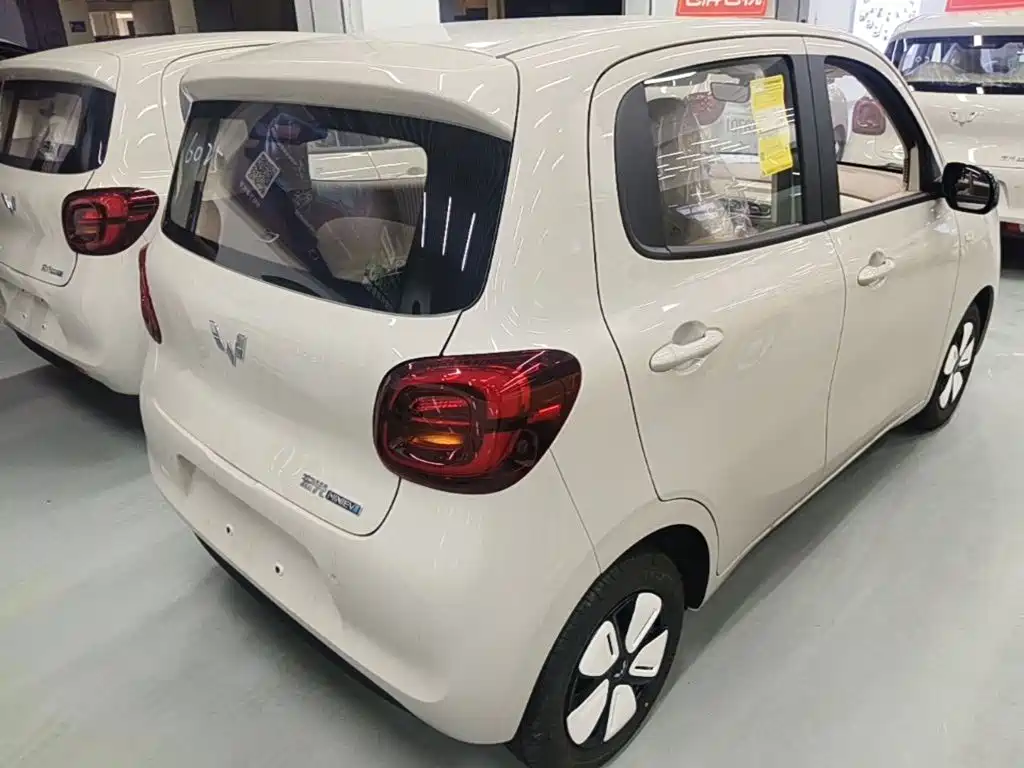 Wuling Motors Hongguang MINIEV 2026 2025 4-Door Advanced