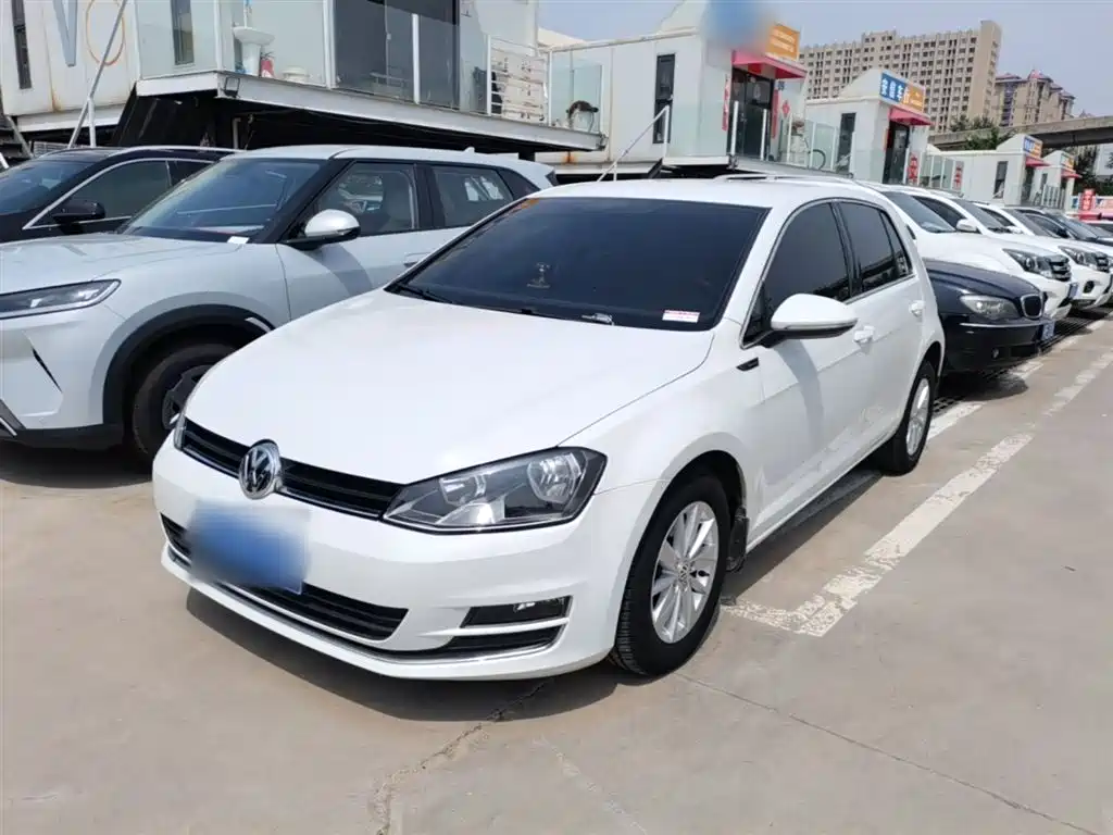 Volkswagen Golf 2014 1.6L Automatic Fashion Edition