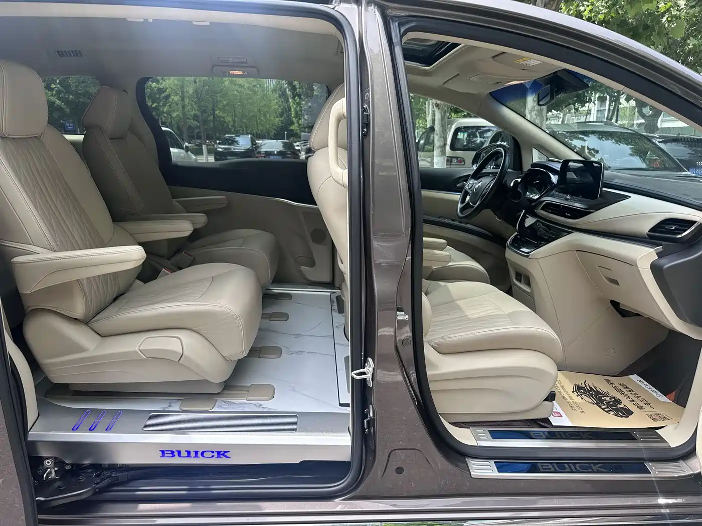 Buick GL8 2023 Land Business Class 652T Luxury фото 5