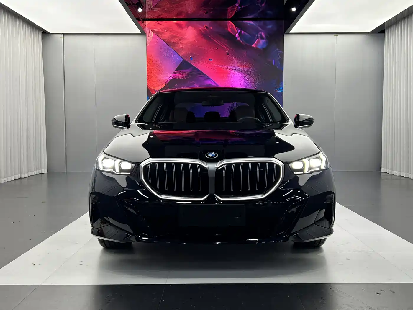 BMW 5 Series 2025 525Li M Sport Package фото 2