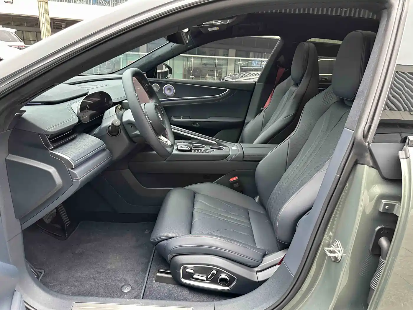 ZEEKR EXTREME KRYPTON 001