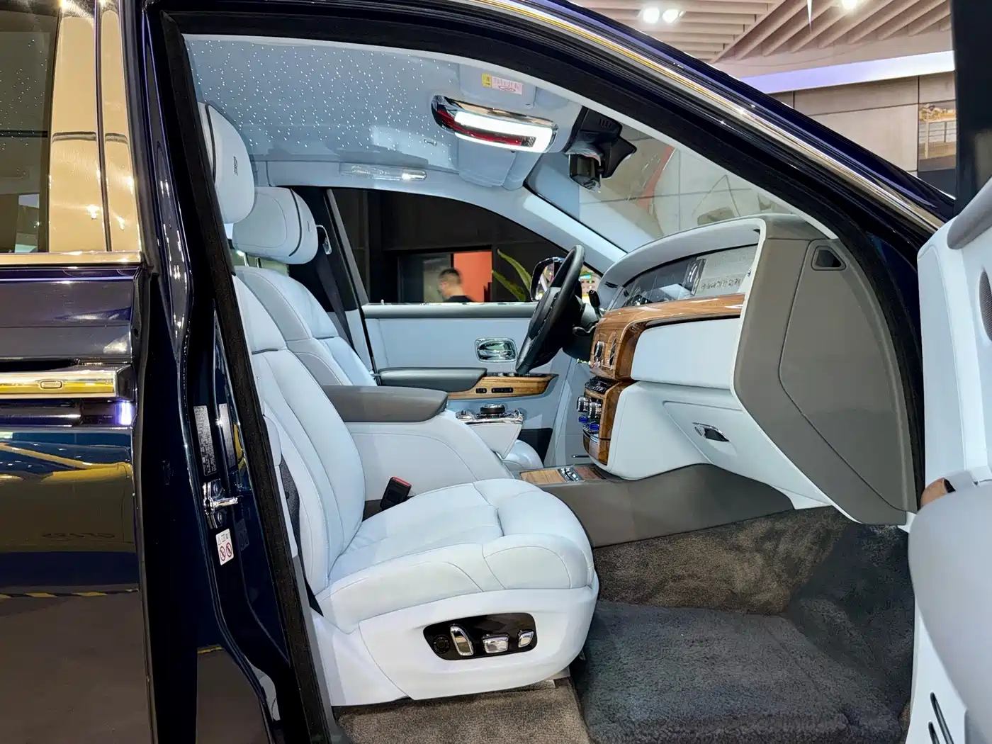 Rolls-Royce Phantom 2020 2018 6.7T Long Wheelbase Version