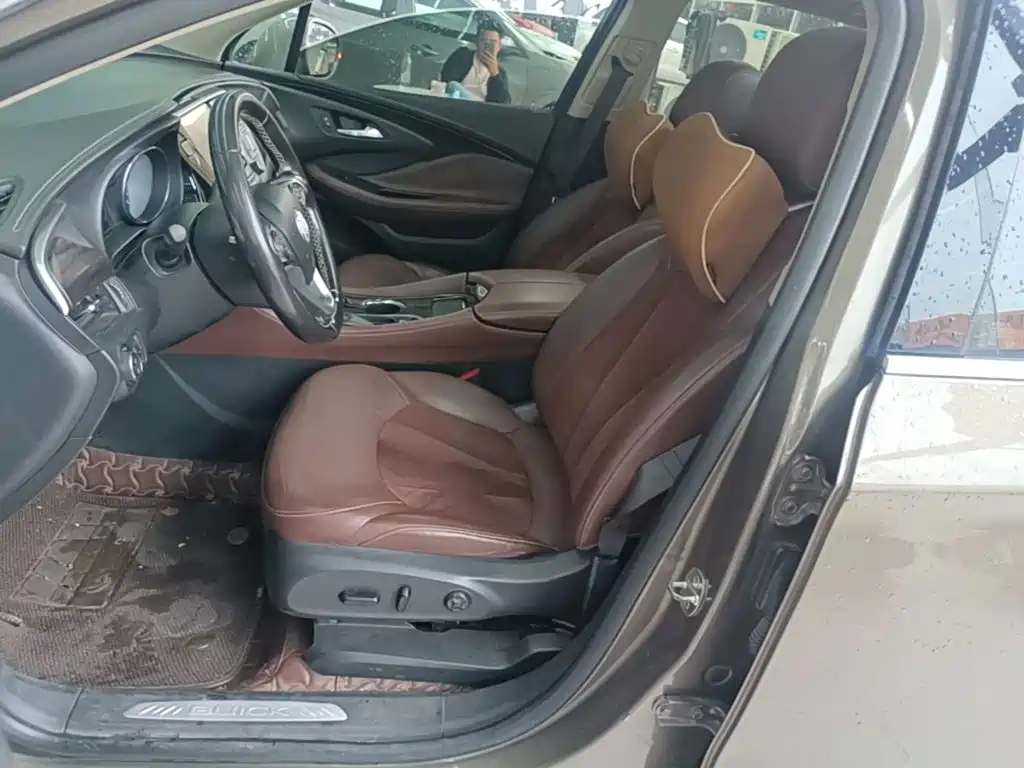 Фото 15 - Buick Envision Plus
