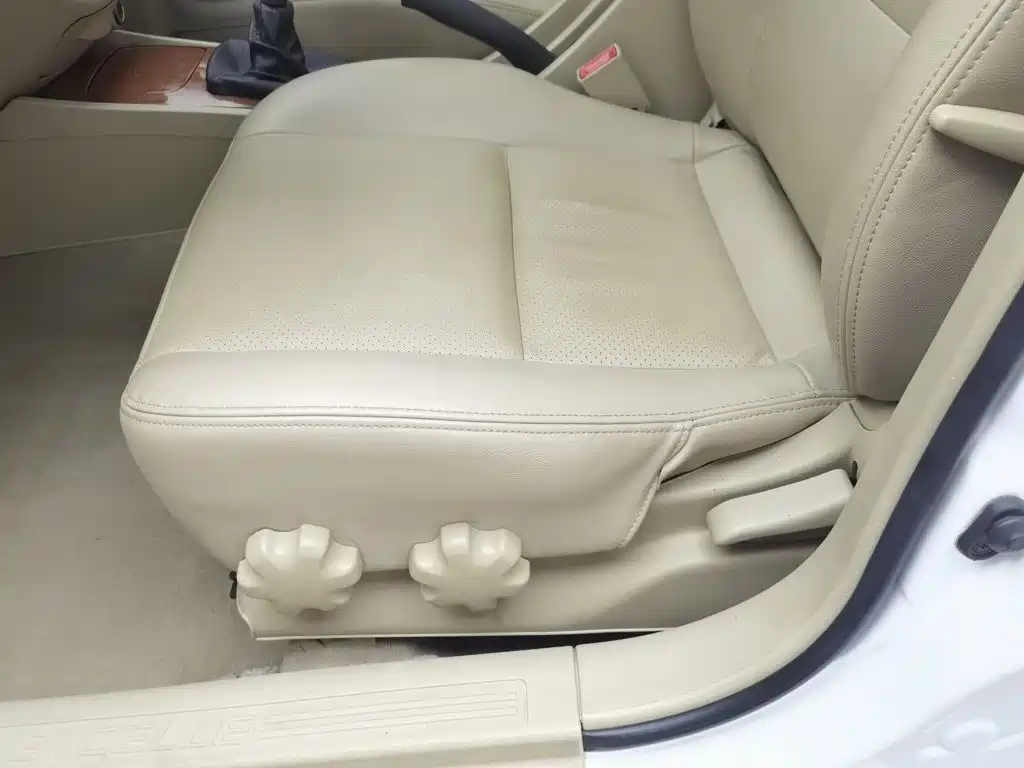 Photo 20 - Buick Excelle