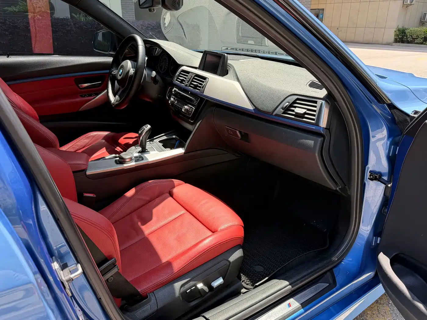 BMW 3 Series 2019 320i M Sport Package фото 9
