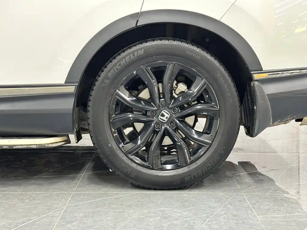 Фото 18 - Honda CR-V