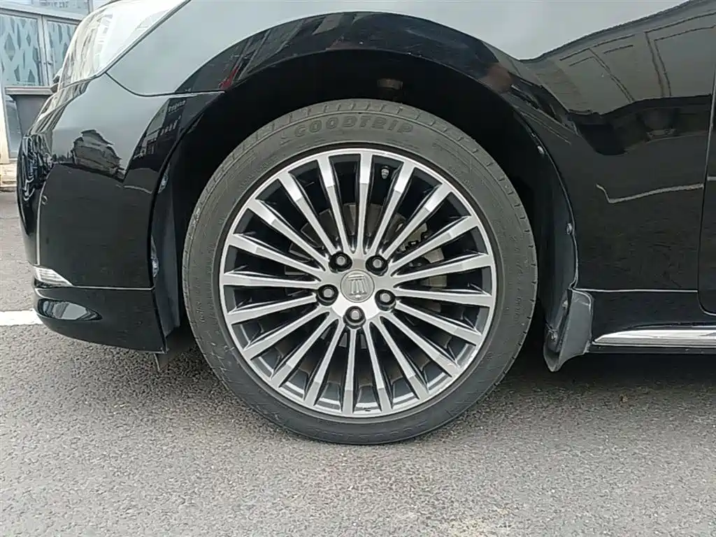 Toyota Crown 2018 2.0T Sport Edition фото 23