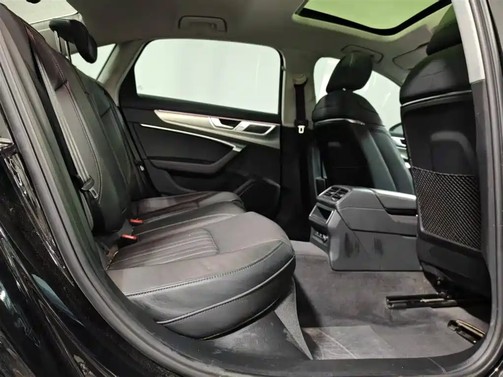 Audi A6L 2023 40 TFSI Luxury Elegance фото 6