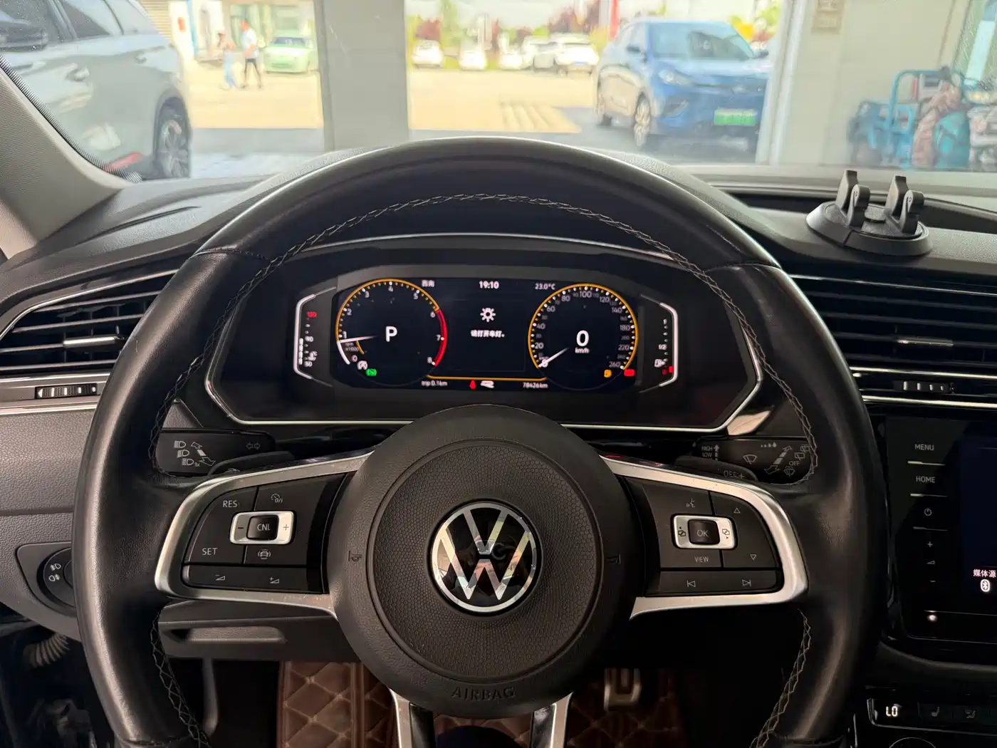 Volkswagen Tiguan L 2021 330TSI Automatic 2WD R-Line Premium фото 7