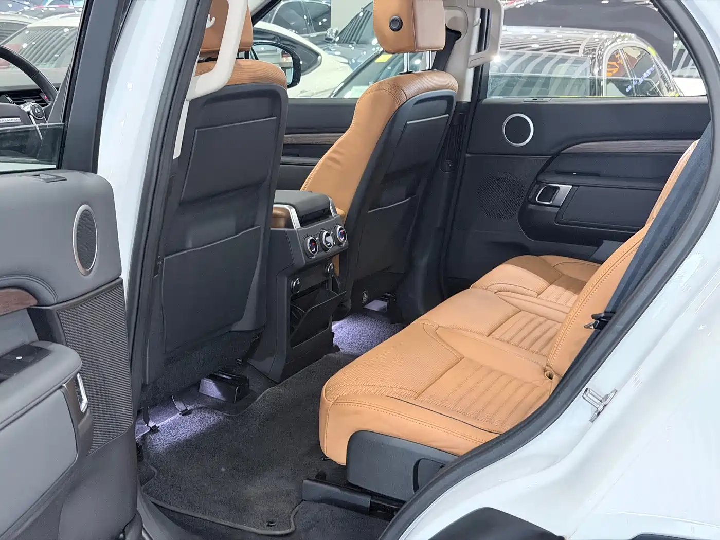 Land Rover Discovery 2017 3.0 SC V6 HSE фото 7