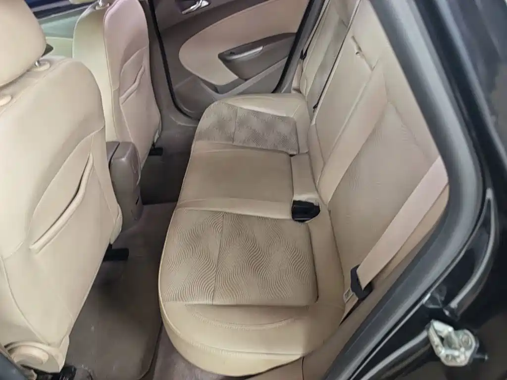 Фото 17 - Buick Excelle