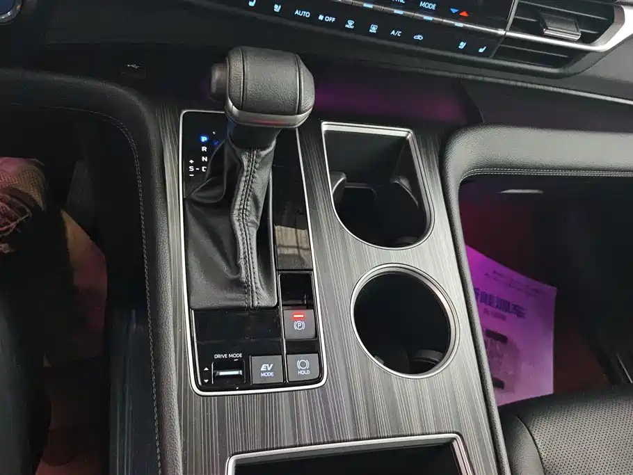 Toyota Sienna 2021 2.5L Hybrid Premium Edition фото 16