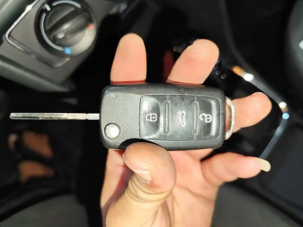 Volkswagen Polo 2016 1.6L Automatic Comfort фото 9