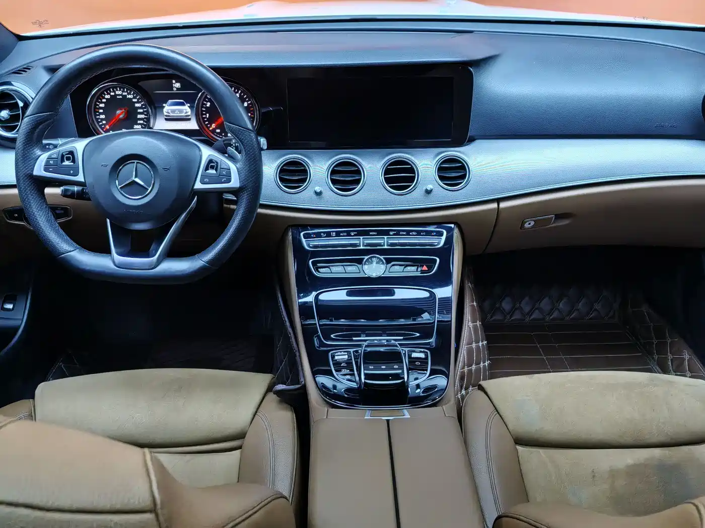 Mercedes-Benz E-Class 2017 E 200 Sport 4MATIC фото 24