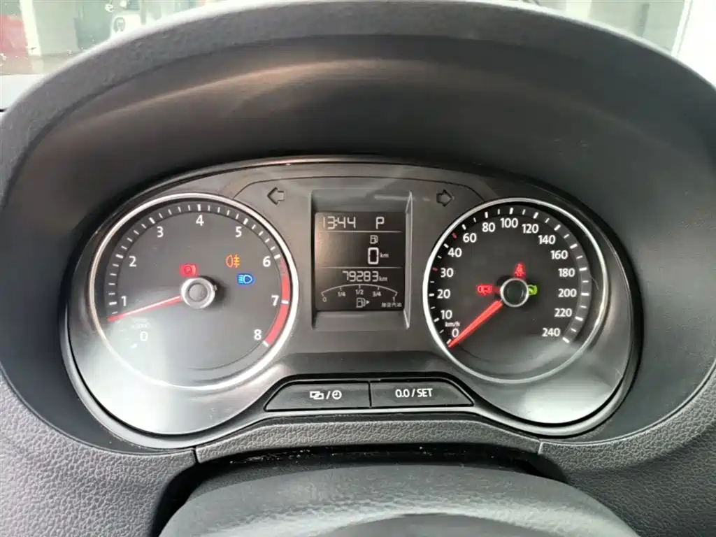 Volkswagen Polo 2016 1.6L Automatic Comfort фото 12