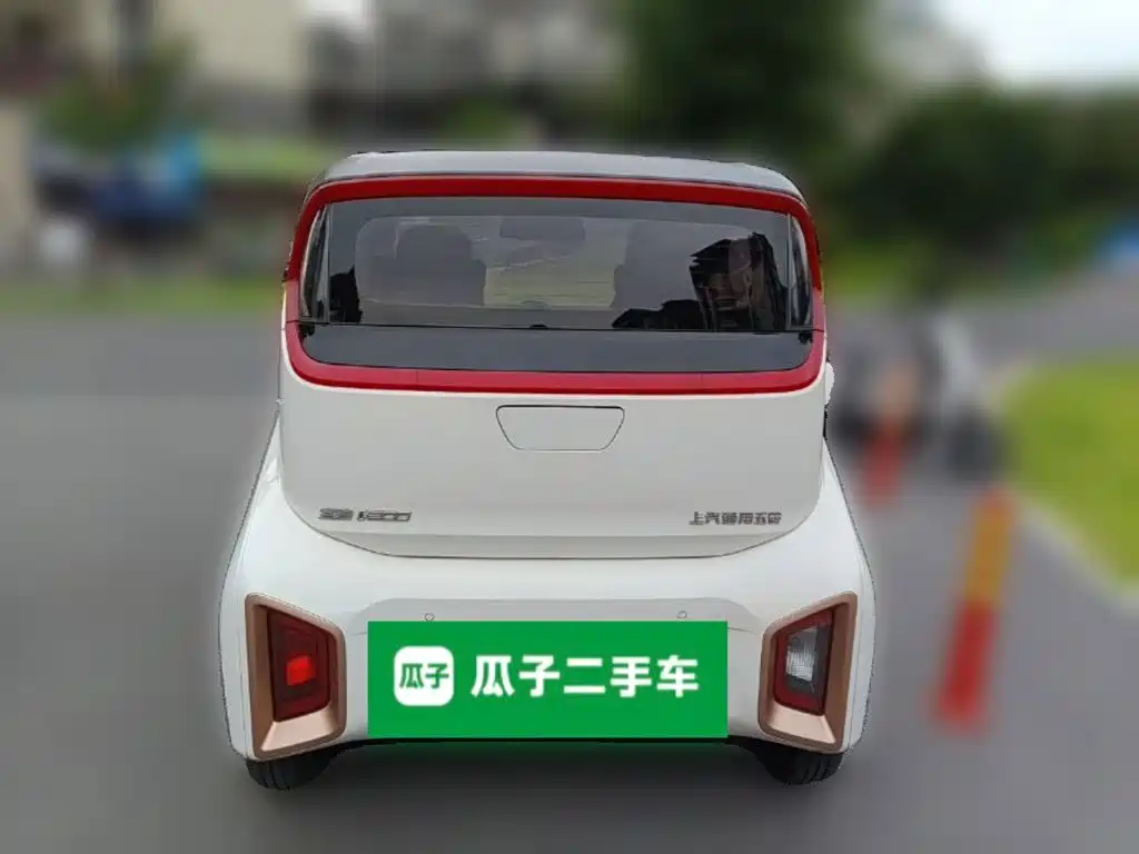 2021 Baojun E200