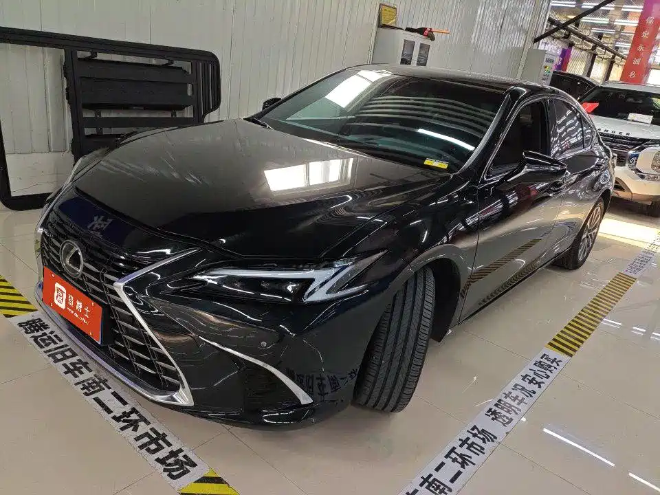 2026 Lexus ES