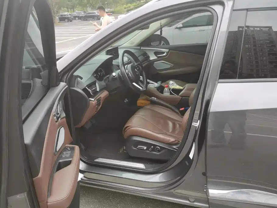 Фото 9 - Acura RDX