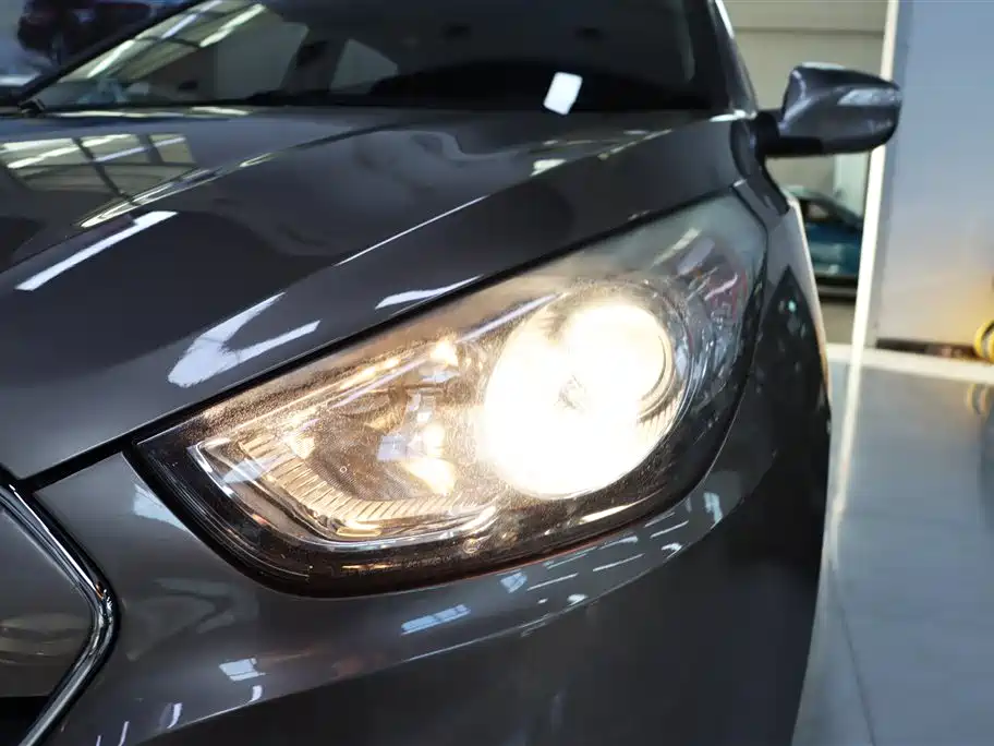 Hyundai Beijing Hyundai ix35 2013 2.0L Automatic 2WD Smart GLS China V фото 24
