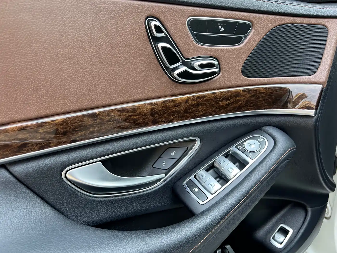 Mercedes-Benz S-Class 2014 S 320 L Business фото 28
