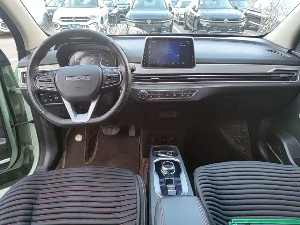 Dayun Yuehu 2022 2022 30.66kWh 2WD VIP Edition
