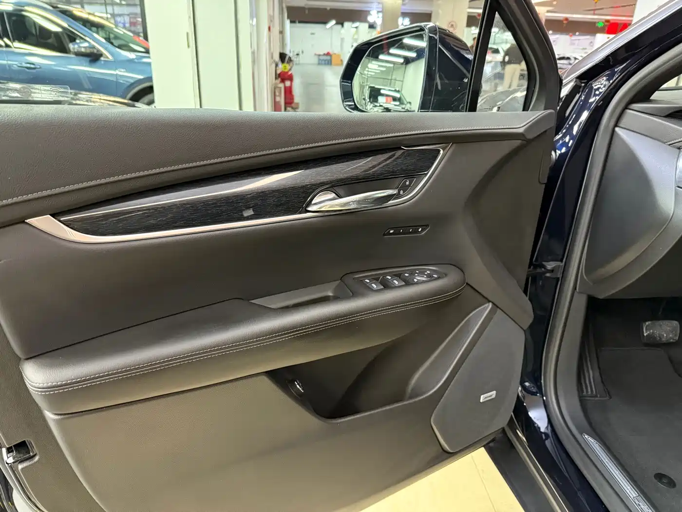 Cadillac XT5 2021 2.0T 2WD Luxury Edition фото 15