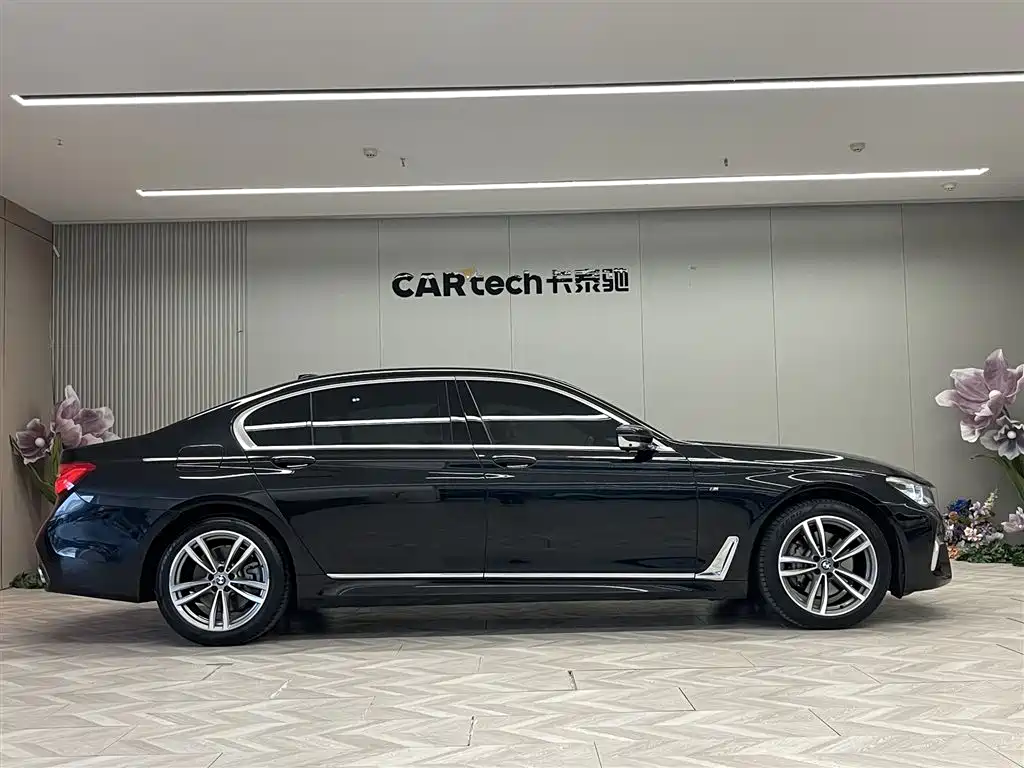 BMW 7 Series 2018 730Li Premium Type M Sport Package фото 4