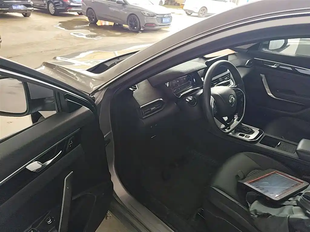 Dongfeng Aeolus Yixuan 2020 2020 230T Automatic Dazzle Edition