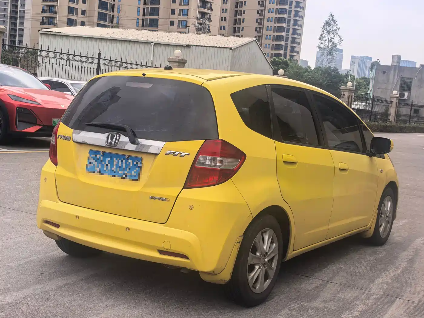 Фото 4 - Honda Fit