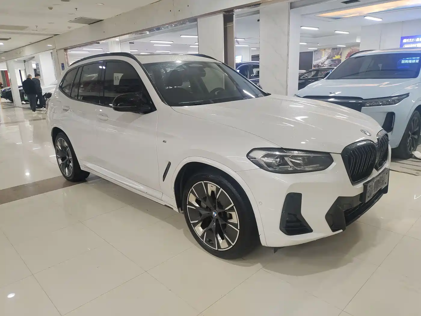 BMW IX3