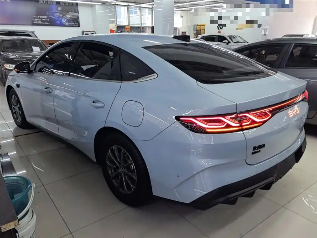 BYD Qin L 2025 DM-i Smart Drive Edition 80KM Leading фото 5